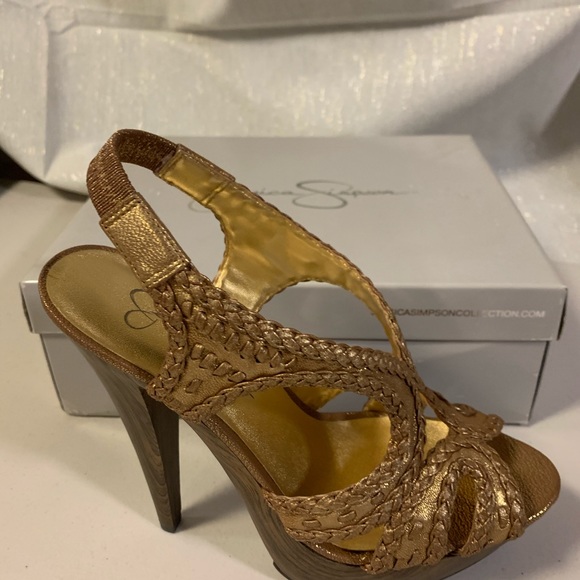 Heels - Picture 3 of 4